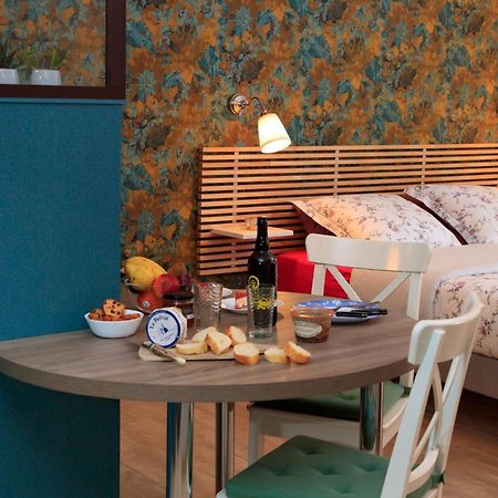 Gite Du Vieux Saule 1 Gite Avec Spa Privatif Pour 2 Personnes 1 Suite Familiale Sans Spa Vieil-Hesdin Eksteriør billede